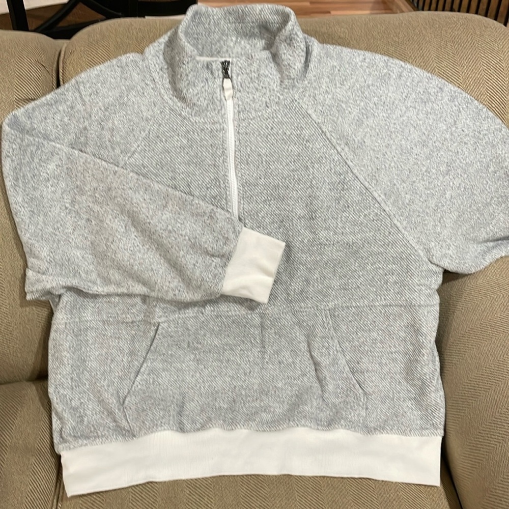 Lou & Grey Cozy Pullover